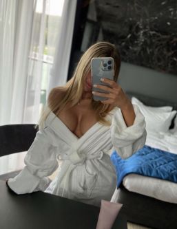 шлюха Ева, +7 (988) 557-5529